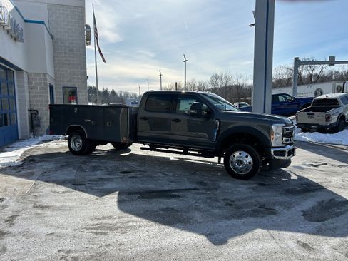New 2026 Ford F550 4x4 Crew Cab w/ XLT Value Package image 13