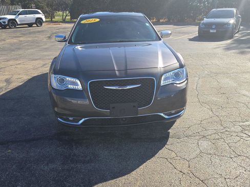 Used 2018 Chrysler 300 Limited w/ Safetytec Plus Group image 14