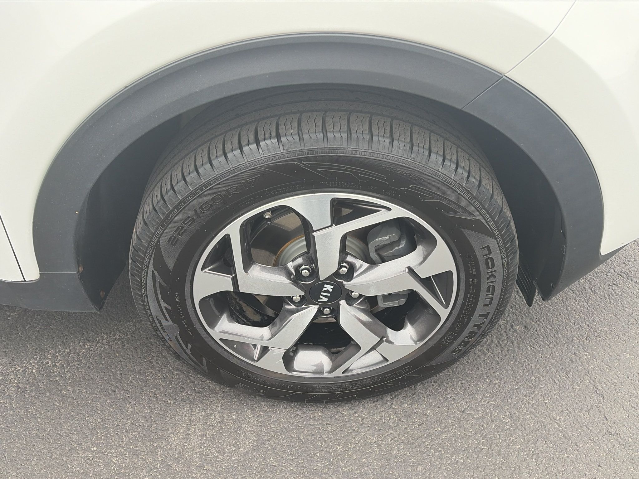 Used 2020 Kia Sportage LX AWD/4WD image 9