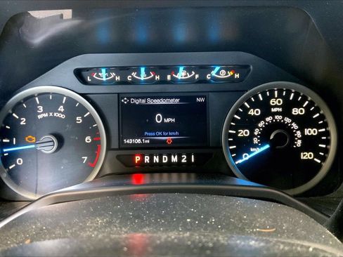 Used 2016 Ford F150 XLT w/ Equipment Group 302A Luxury RWD image 18