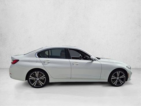 Used 2024 BMW 330i Sedan w/ Convenience Package RWD image 4