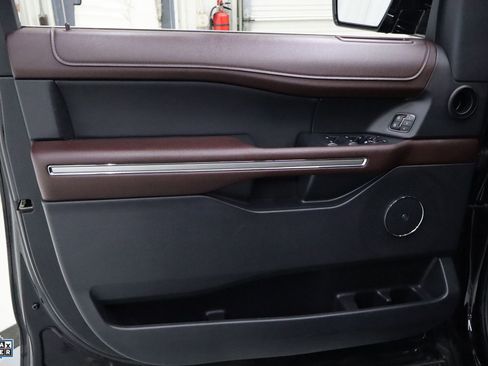 Certified 2024 Ford Expedition Limited image 14