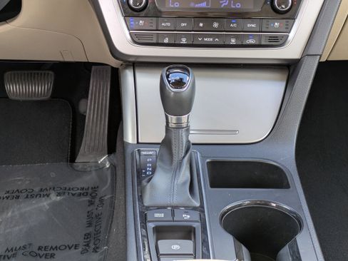 Used 2016 Hyundai Sonata Limited w/ Option Group 04 image 15