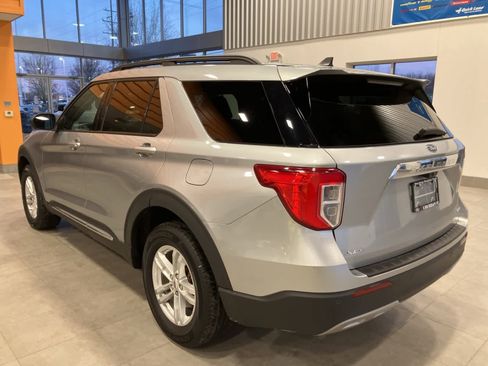 Used 2023 Ford Explorer XLT w/ Equipment Group 202A image 7