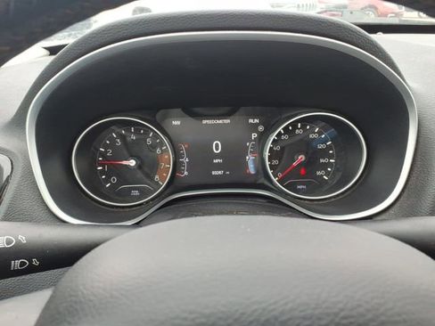 Used 2019 Jeep Compass Limited image 9