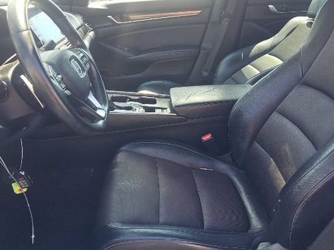 Used 2018 Honda Accord Sport image 5