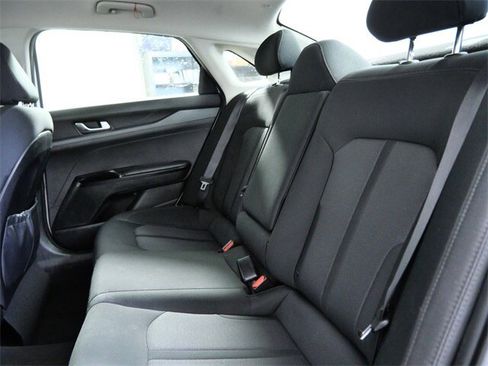 Used 2022 Kia K5 LXS image 15