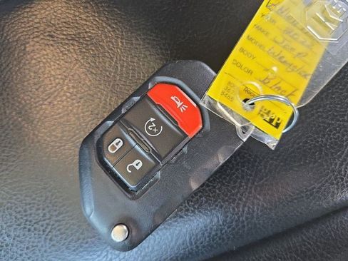 Used 2022 Jeep Wrangler Unlimited Sahara image 64