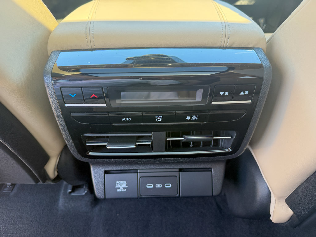 Used 2025 Acura MDX w/ Technology Package FWD image 27