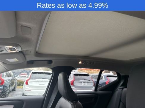 Certified 2022 Volvo XC40 T5 Momentum image 17