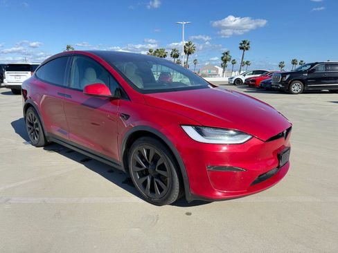 Used 2022 Tesla Model X Plaid image 4