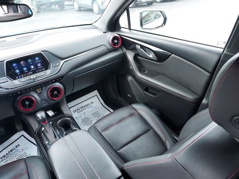 Used 2022 Chevrolet Blazer RS w/ Enhanced Convenience Package FWD image 11
