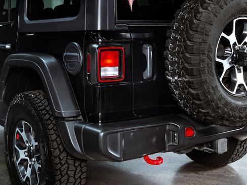 Used 2021 Jeep Wrangler Unlimited Rubicon AWD/4WD image 47