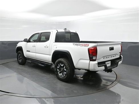 Used 2019 Toyota Tacoma TRD Off-Road image 5