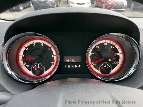 Used 2015 Dodge Grand Caravan American Value Package FWD image 23