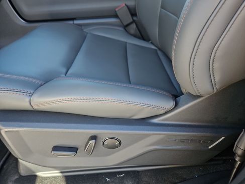 New 2025 Ford Expedition Active image 23