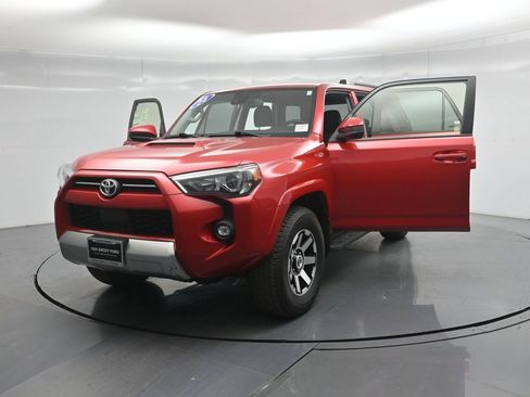 Used 2024 Toyota 4Runner TRD Off-Road image 28
