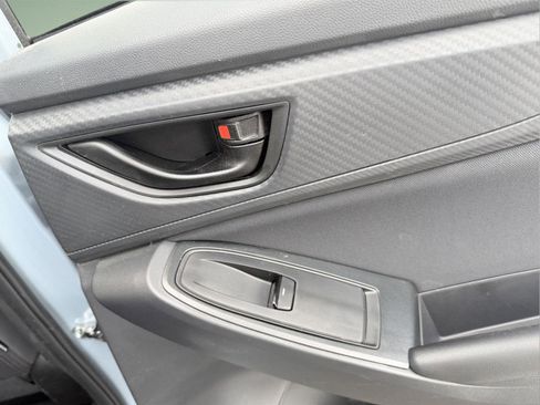 Used 2019 Subaru Crosstrek 2.0i Premium w/ Popular Package #4 image 32