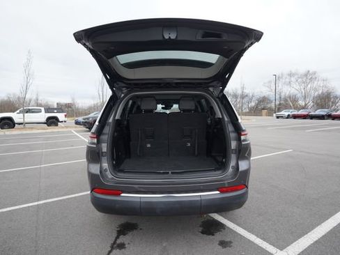 Used 2022 Jeep Grand Cherokee L Limited image 17