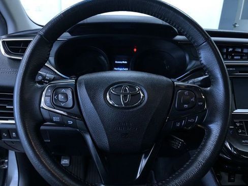 Certified 2018 Toyota Avalon XLE image 25