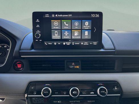 Used 2025 Honda Pilot EX-L image 24