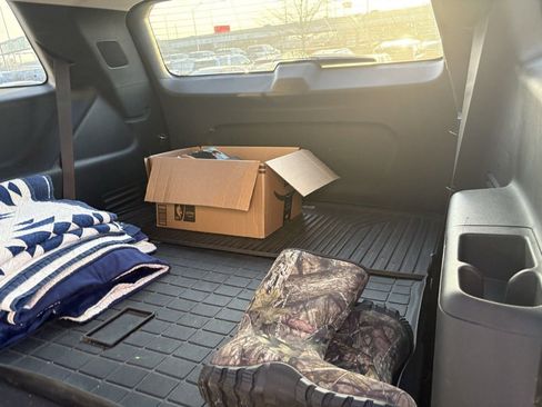 Used 2020 Chevrolet Traverse Premier image 11