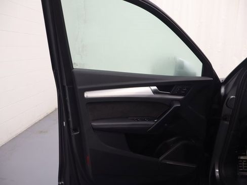 Used 2020 Audi SQ5 Premium Plus image 9