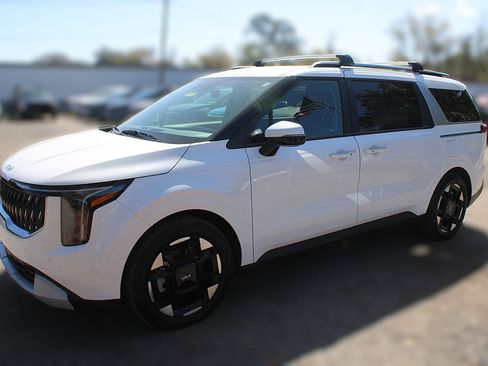 New 2026 Kia Carnival EX image 21