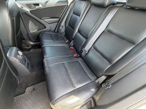 Used 2013 Volkswagen Tiguan S FWD image 13