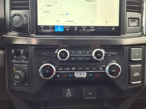 Certified 2023 Ford F350 Lariat w/ Tow Technology Package image 15