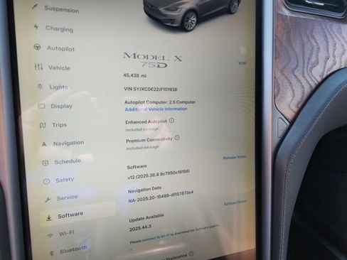 Used 2018 Tesla Model X 75D image 31