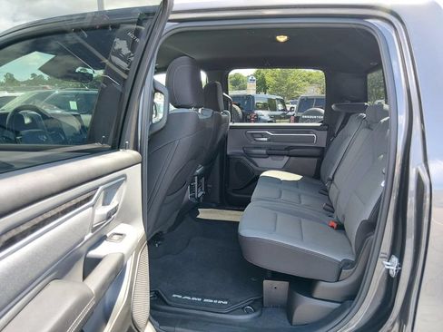 Used 2022 RAM 1500 Big Horn AWD/4WD image 12
