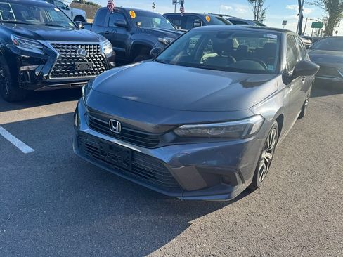 Used 2023 Honda Civic EX image 7