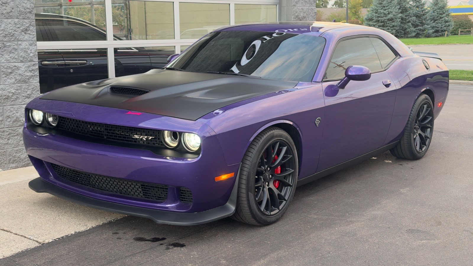 Used 2016 Dodge Challenger SRT Hellcat RWD image 1