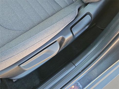 Used 2025 Kia K4 EX image 11