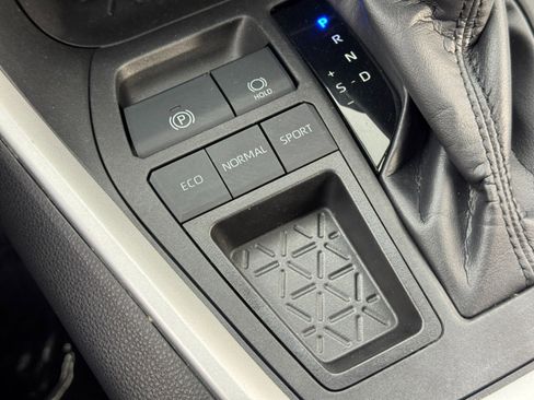 Used 2023 Toyota RAV4 XLE w/ Convenience Package image 31