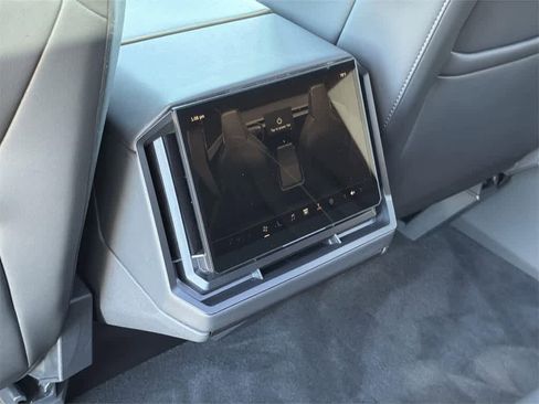 Used 2024 Tesla Cybertruck AWD Crew Cab image 30