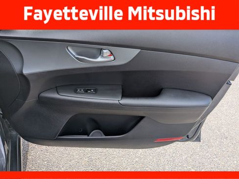 Used 2021 Kia Forte LXS FWD image 32
