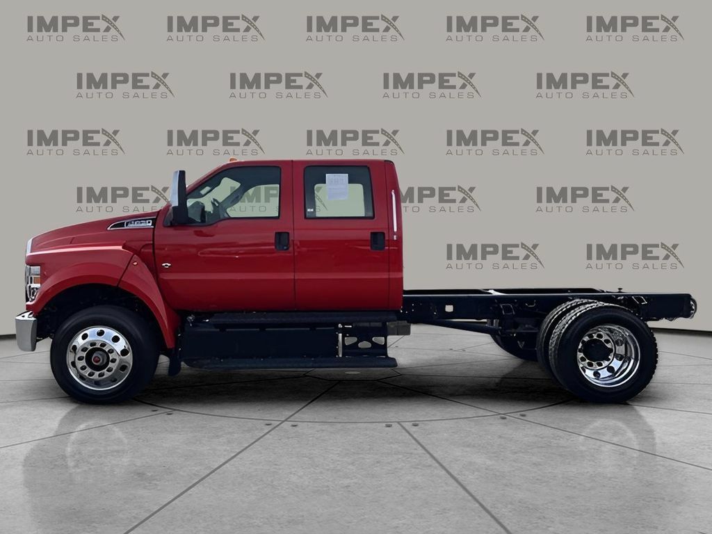 Used 2021 Ford F650 2WD Crew Cab Super Duty image 8