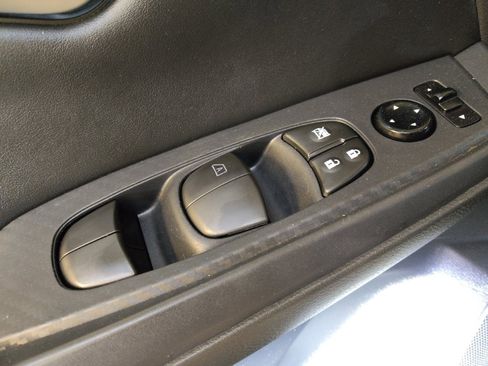Used 2023 Nissan Sentra SV w/ All-Weather Package FWD image 27