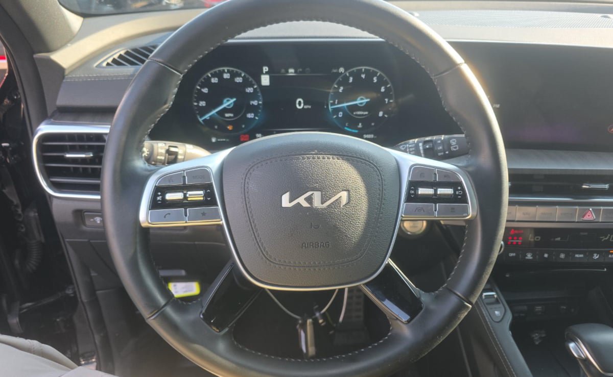 Used 2025 Kia Telluride SX FWD image 8
