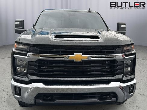 Used 2025 Chevrolet Silverado 2500 LT w/ Convenience Package image 10