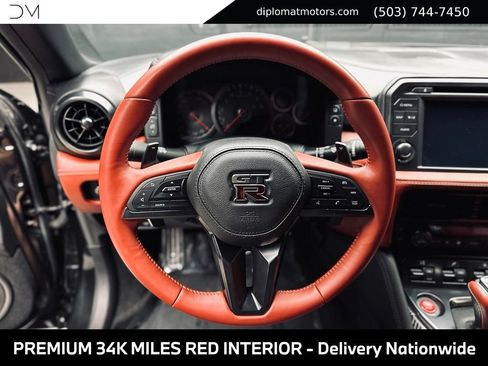 Used 2018 Nissan GT-R Premium w/ Premium Interior Package AWD/4WD image 24
