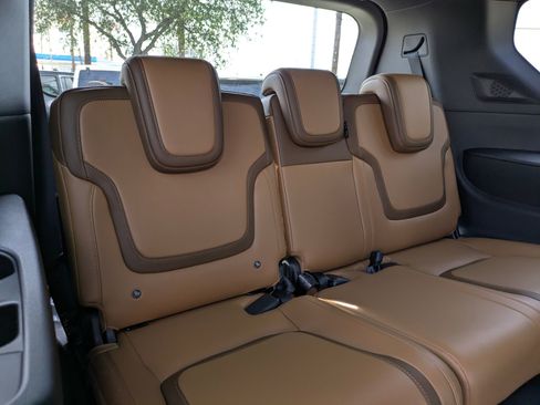 New 2025 Nissan Armada SL w/ Captain's Chari Seat Package image 20
