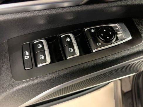 Used 2024 Kia Telluride EX w/ EX Captain's Chair Package image 20