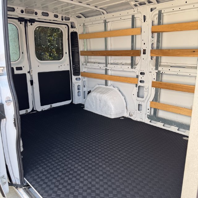 Used 2025 RAM ProMaster 2500 w/ U-Haul Equipment Group FWD image 16