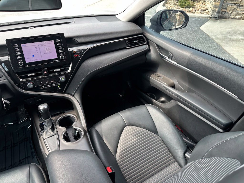 Used 2021 Toyota Camry SE FWD image 24