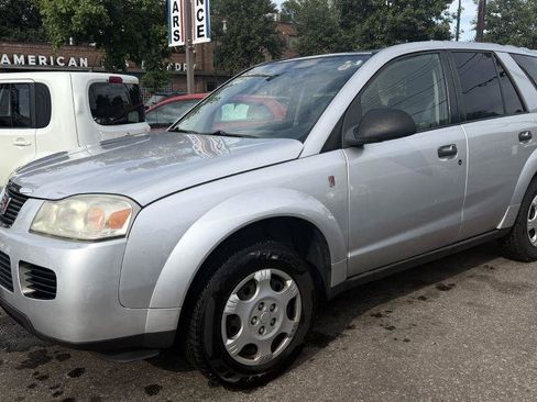 Used 2006 Saturn Vue 2WD image 2