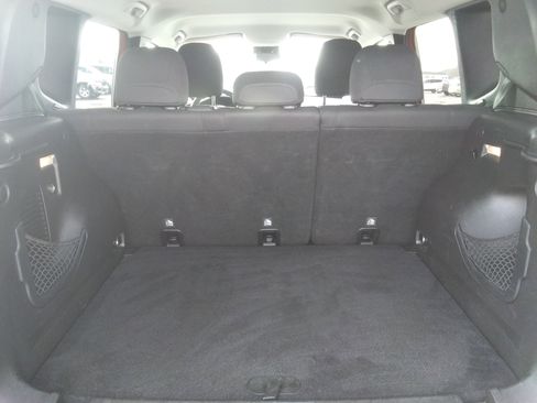 Used 2017 Jeep Renegade Trailhawk image 8