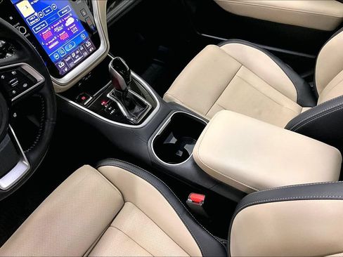 Used 2022 Subaru Outback Limited AWD/4WD image 18